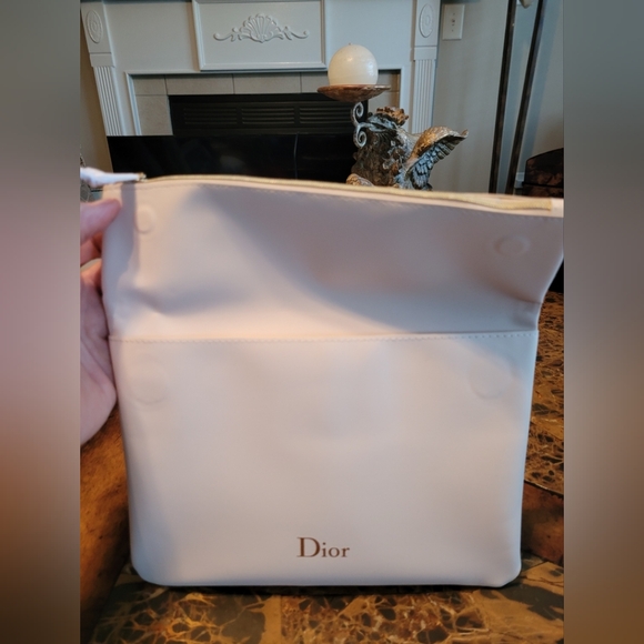 Dior beauty bag NIB - Picture 5 of 5